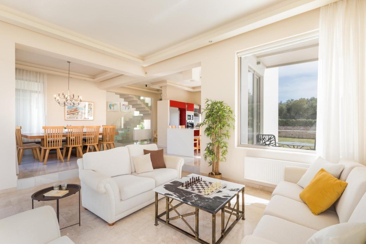 Lux Villa Mia With Heated Pool, 2Km To Beach & Childrens Area! Mikro Metochi Exteriér fotografie