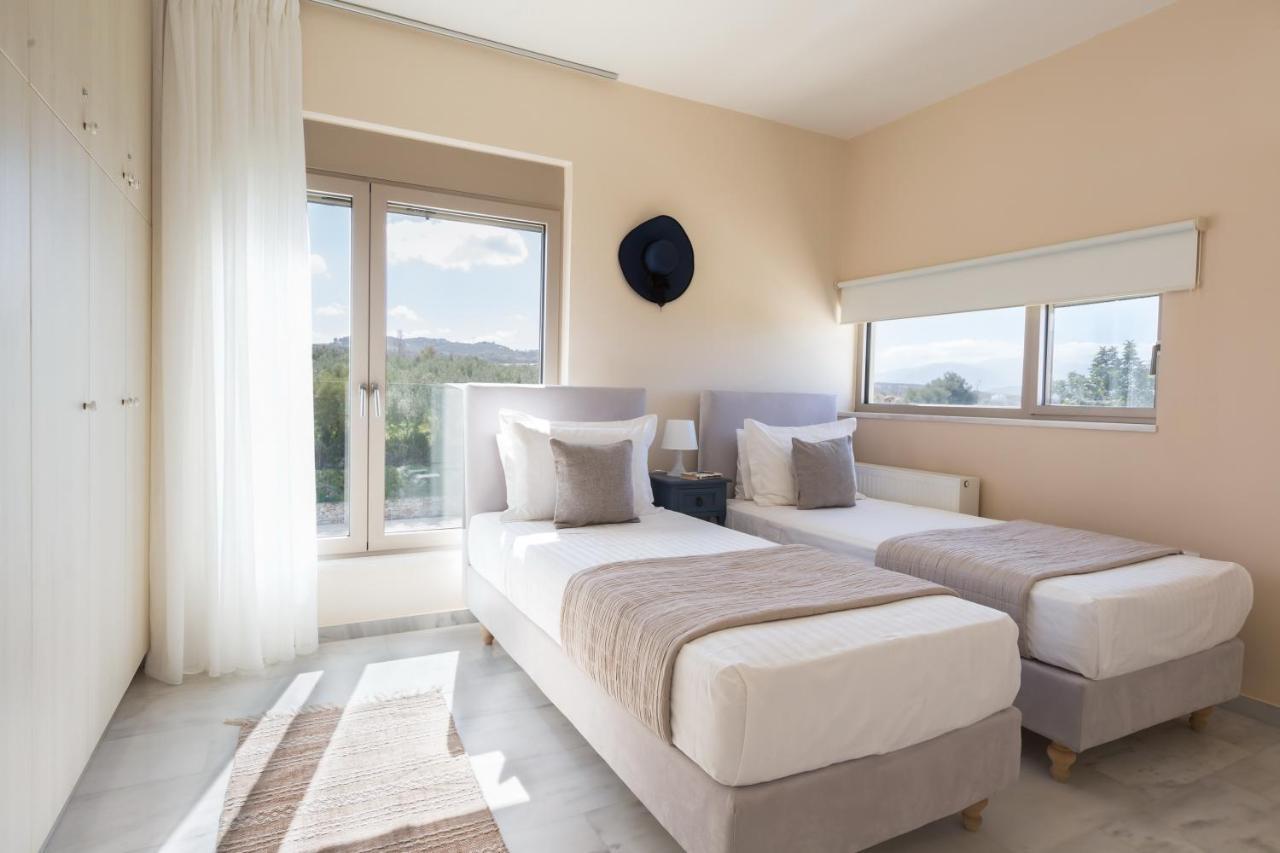Lux Villa Mia With Heated Pool, 2Km To Beach & Childrens Area! Mikro Metochi Exteriér fotografie